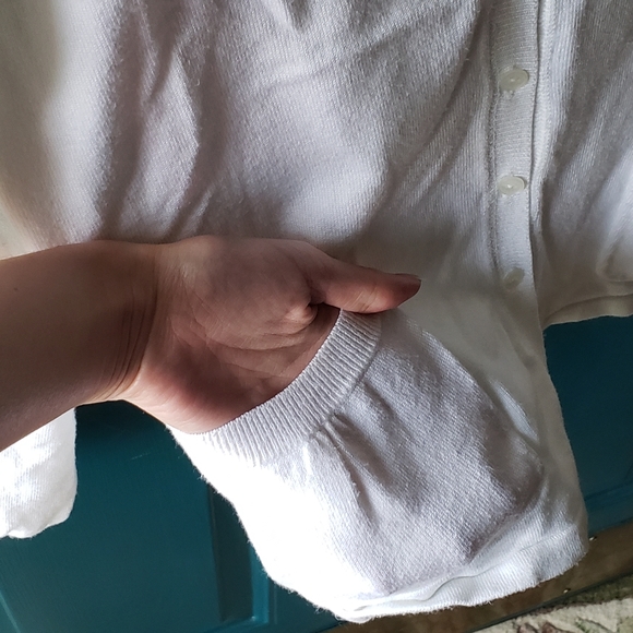 MK Signature V-neck Cardigan - Picture 5 of 6